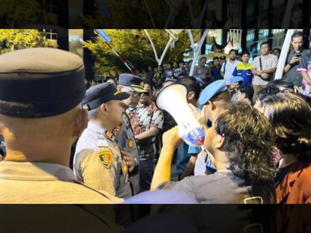 Driver Ojol Tewas Dilindas Rantis di Jakarta Picu Aksi Demonstrasi di Mapolda Sumbar