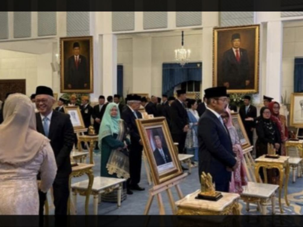 Presiden Prabowo Anugerahkan Gelar Pahlawan Nasional kepada 10 Tokoh Berjasa