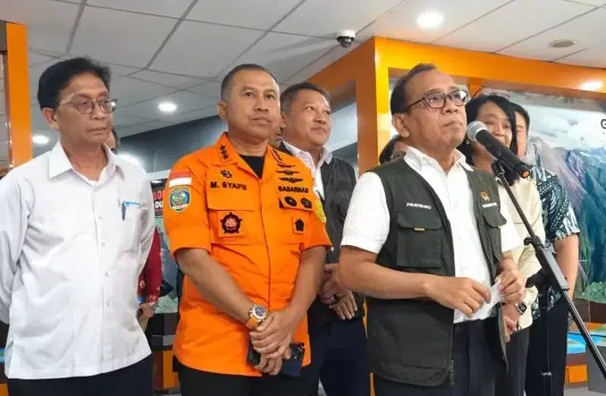 Pemerintah Siapkan Distribusi Bantuan Lewat Udara dan Laut untuk Wilayah Terdampak Banjir Sumatera