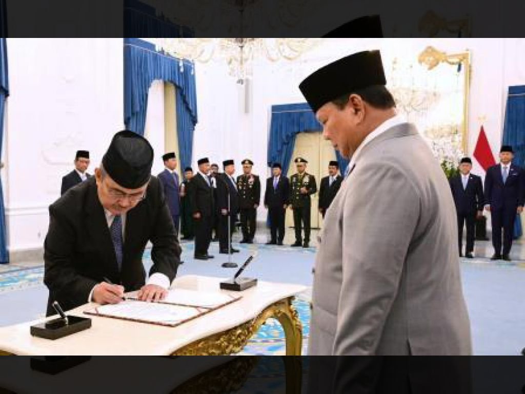 Presiden Prabowo Lantik 10 Anggota Komisi Percepatan Reformasi Polri, Jimly Asshiddiqie Ditunjuk Sebagai Ketua