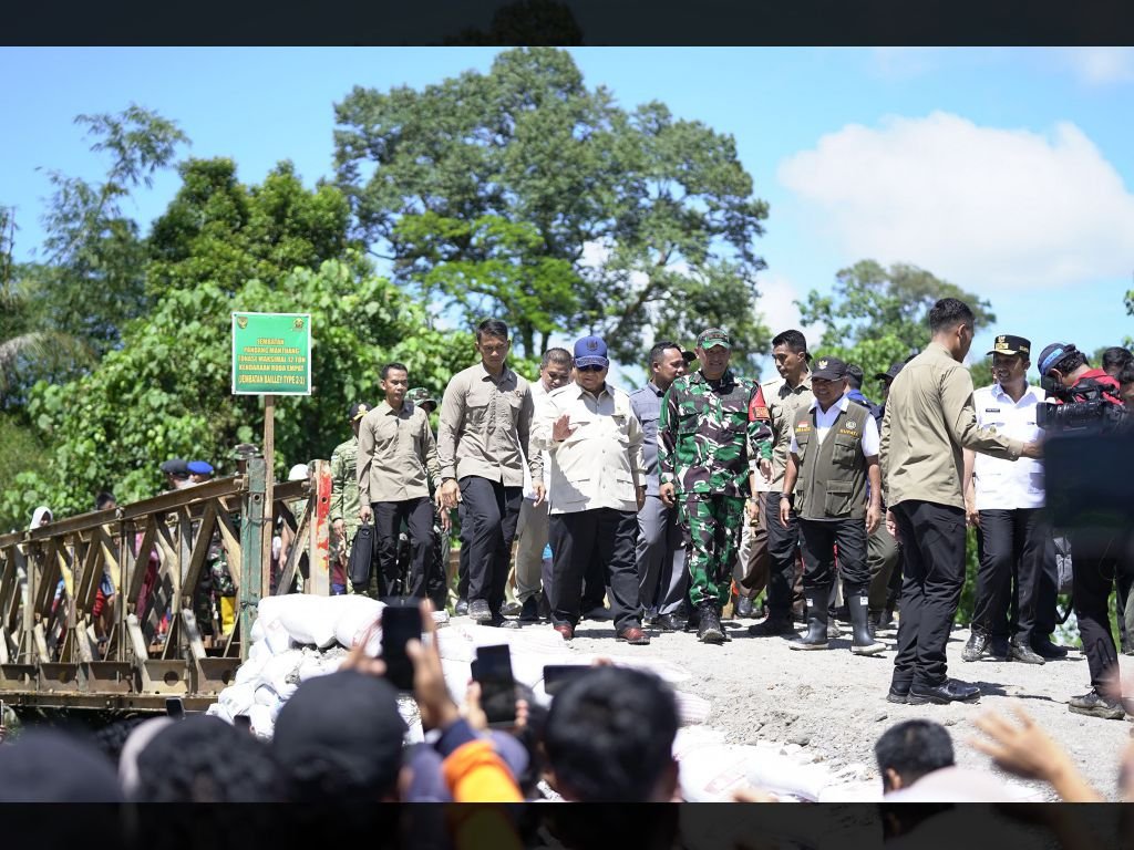 Jembatan Bailey Padang Mantuang Rampung, Presiden Prabowo Apresiasi â€œLakek Tanganâ€ TNI dan Warga Setempat