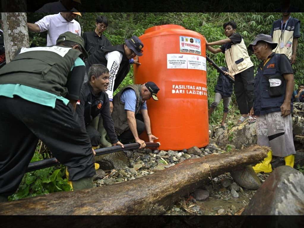 Masyarakat Terdampak Banjir Bandang Tanah Datar Lega, Pemasangan Pipanisasi Air Bersih Rampung Dihadapan Gubernur Mahyeldi