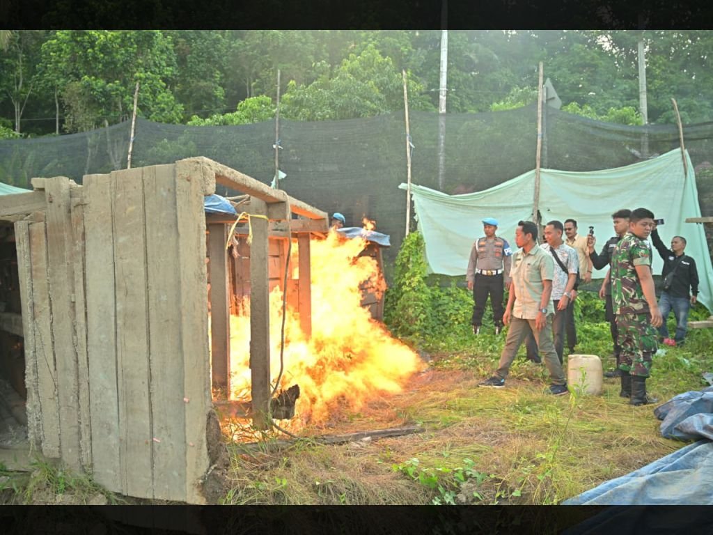 Tim Terpadu Razia PETI di Pasaman! Barang Temuan Dimusnahkan, Pemprov Sumbar Usulkan 301 Blok WPR}