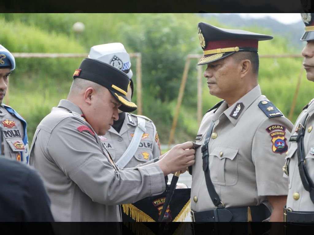 Kapolres Solok Lantik Wakapolres, Kasat Narkoba AKP Rico Didapuk Menjadi Kapolsek Danau Kembar