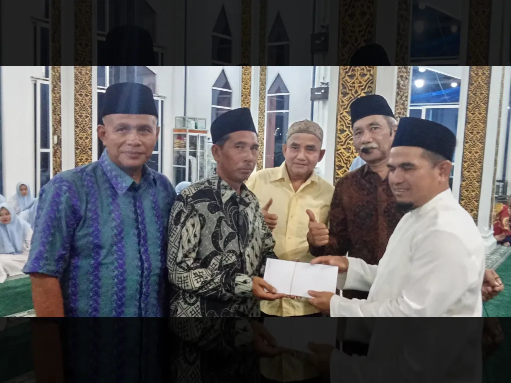 Wabup Candra serahkan santunan kepada pengasuh panti asuhan