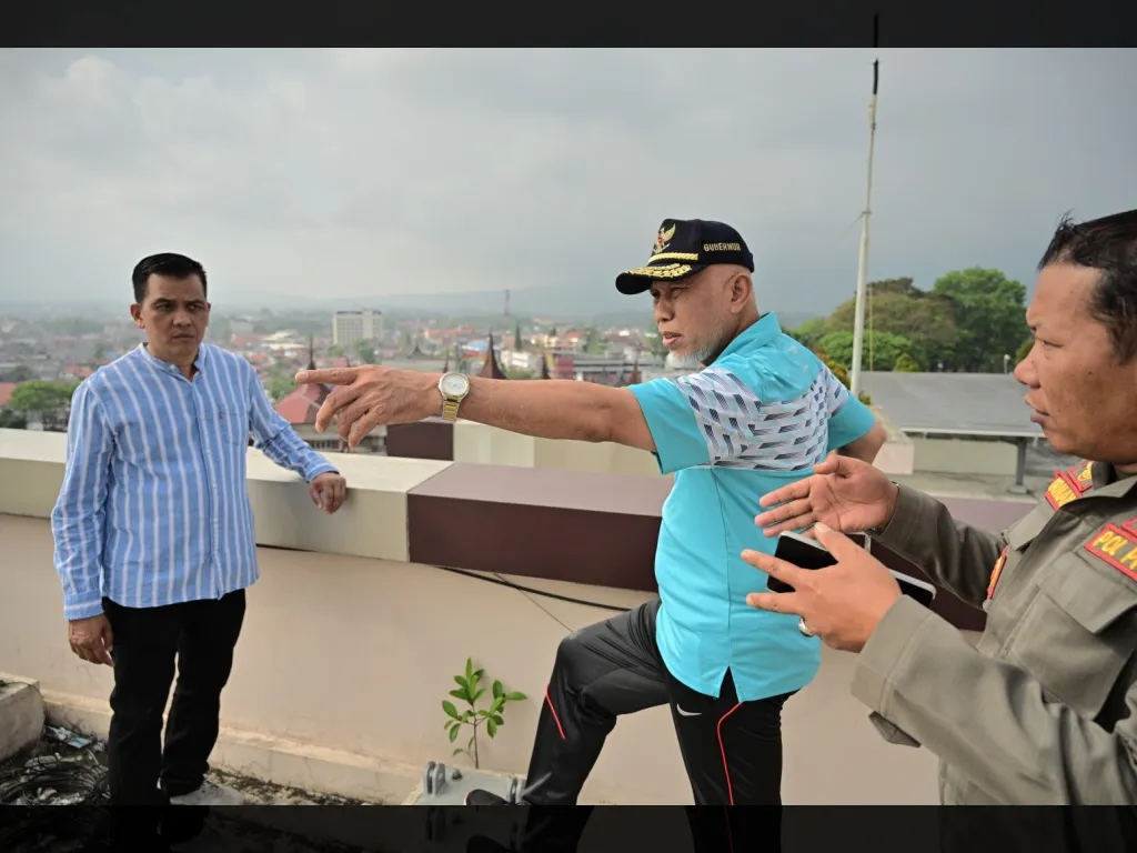 Tinjau kota Bukttinggi sebagai kawasan wisata utama di Sumbara Barat