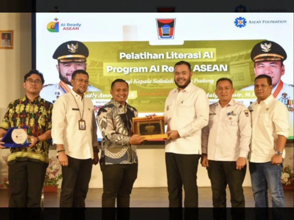 Pemko Padang Latih 500 Kepala Sekolah Kuasai AI untuk Percepat Digitalisasi Sekolah