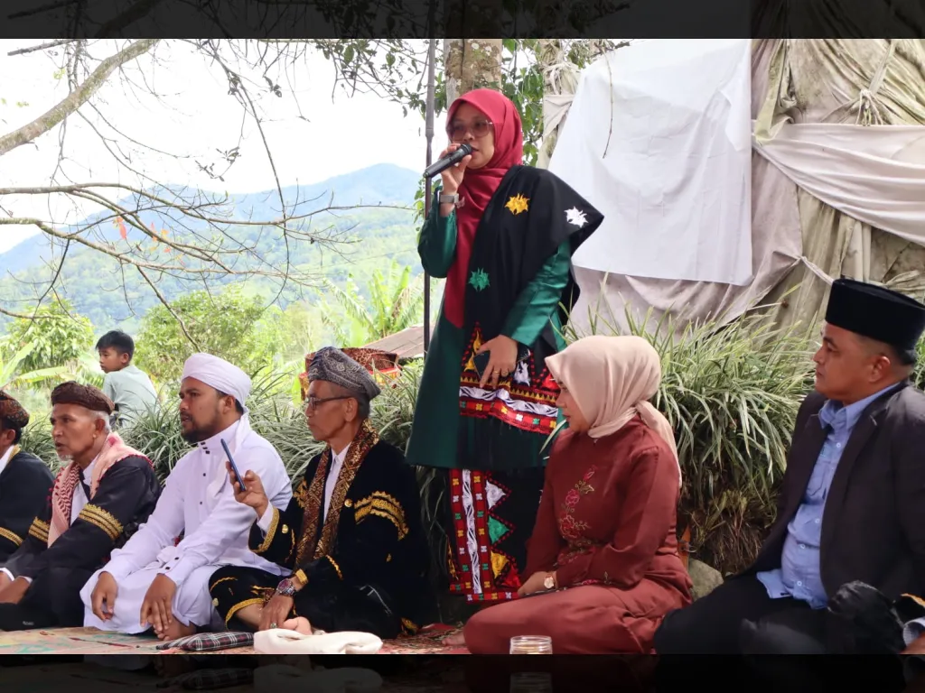 Suasana tradisi adat plakat Panjang nagari Surian