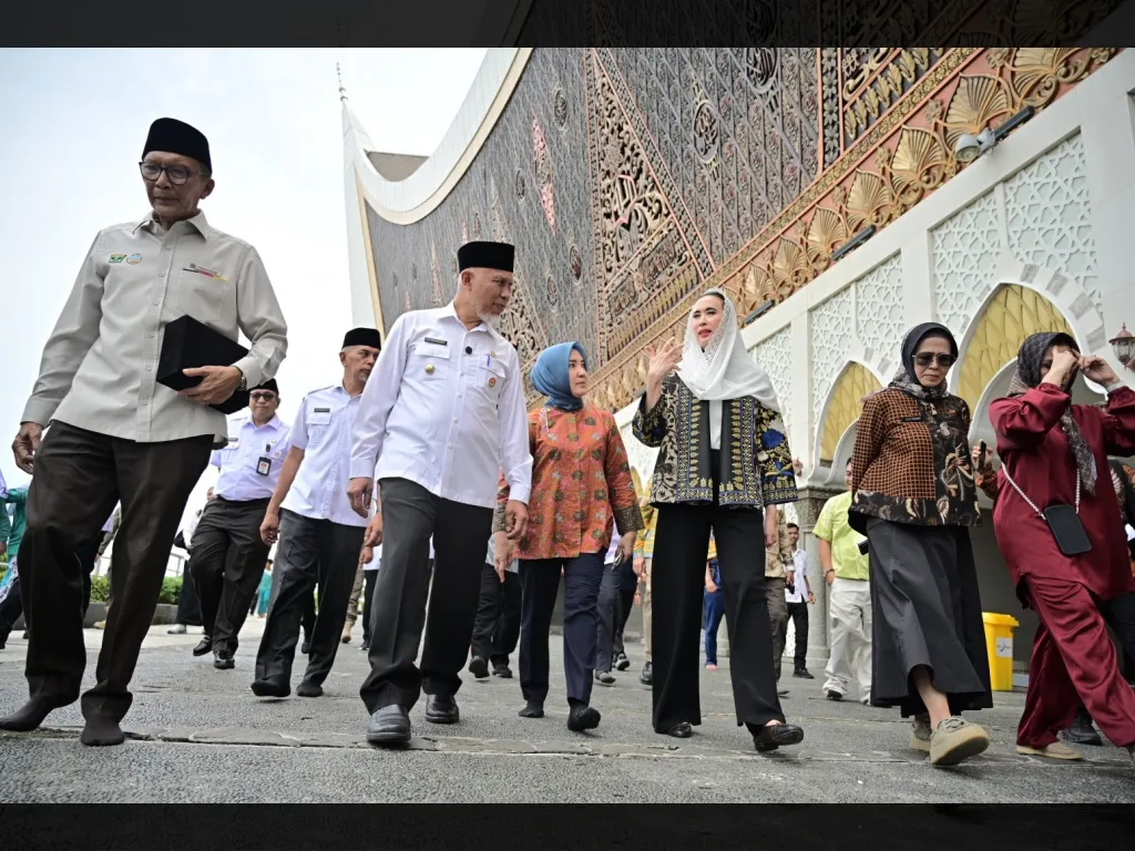 Disela kunjungan ke Masjid Raya Syekh Ahmad Khatib Al-Minangkabawi, Rabu (29/4/2026).