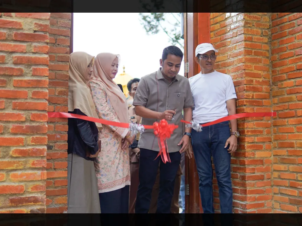 Peresmian The Balibis Farm House Garden Resto dengan pengguntinya pita oleh Walikota Solok