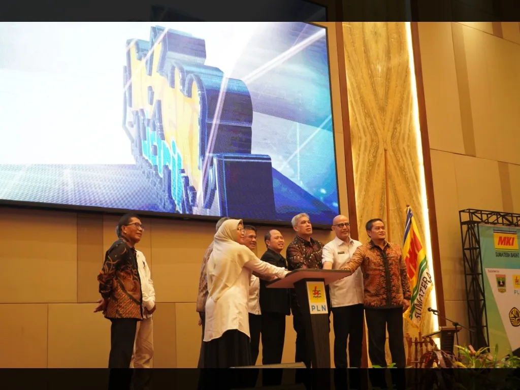 PLN Mobile Berhadiah Umroh, Program “Rezeki Listrik Dunsanak Minang” Resmi Diluncurkan}