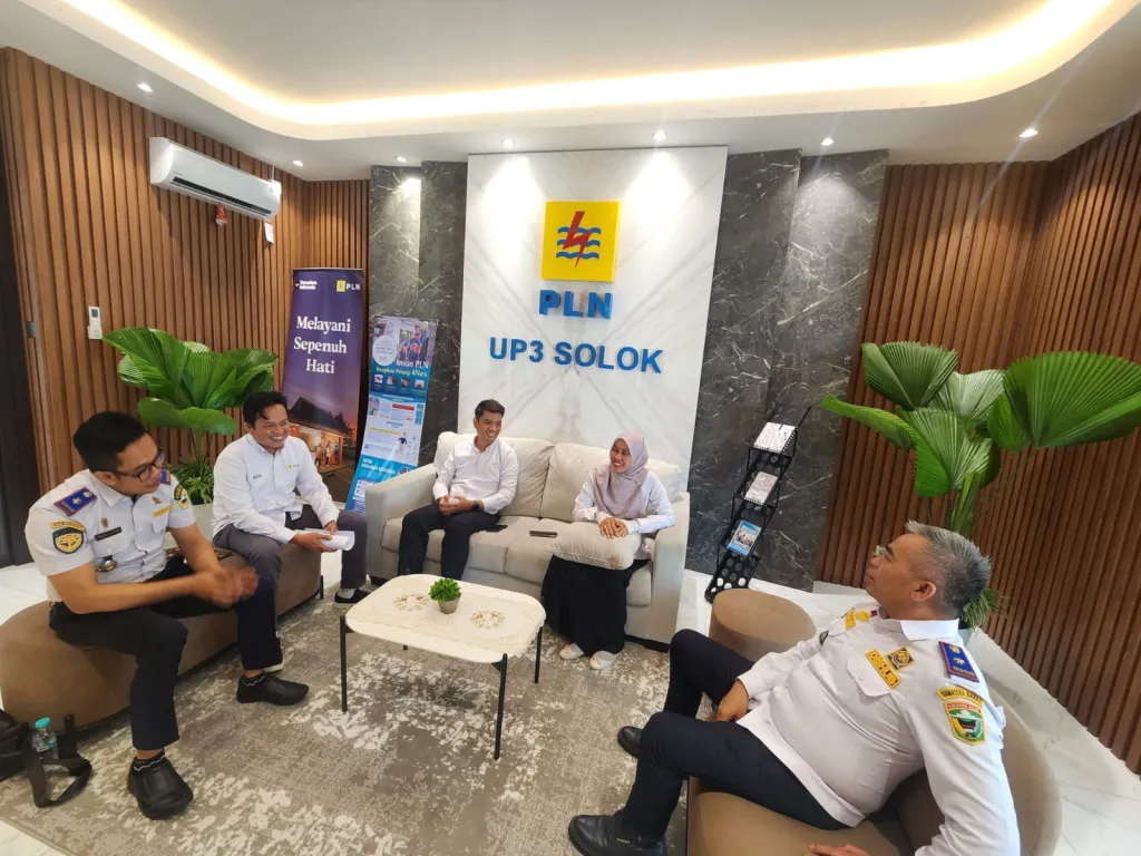 PLN UP3 Solok dan Pemkab Solok Percepat Meterisasi PJU untuk Tingkatkan Transparansi dan Keandalan Layanan