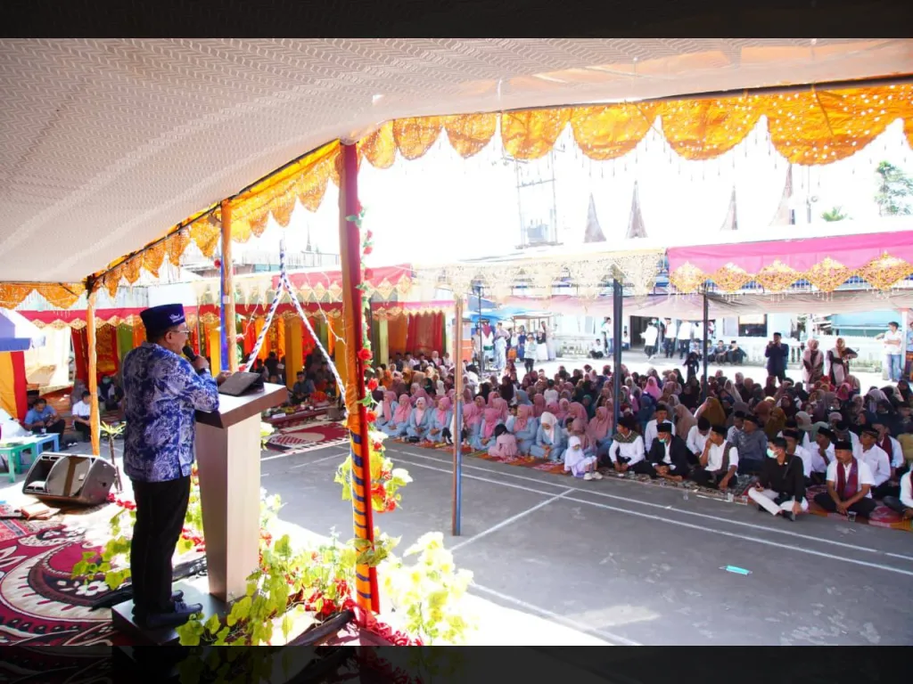 Bupati Tanah Datar Eka Putra sampaikan sambutan