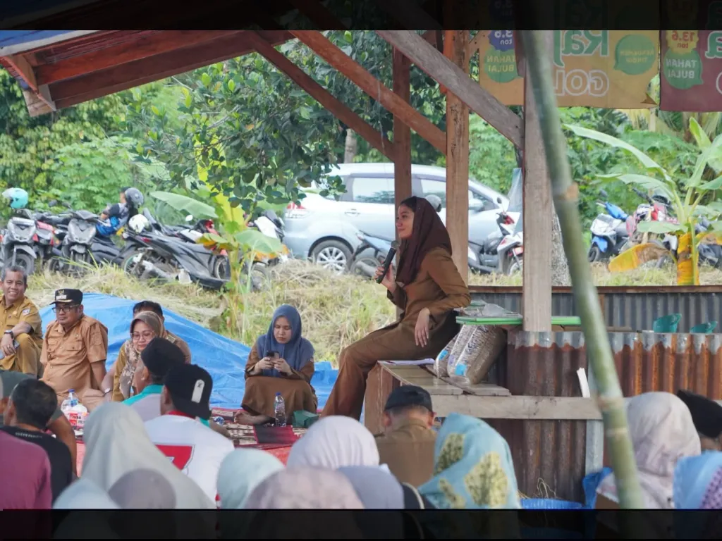 Arahan dari Bupati Annisa