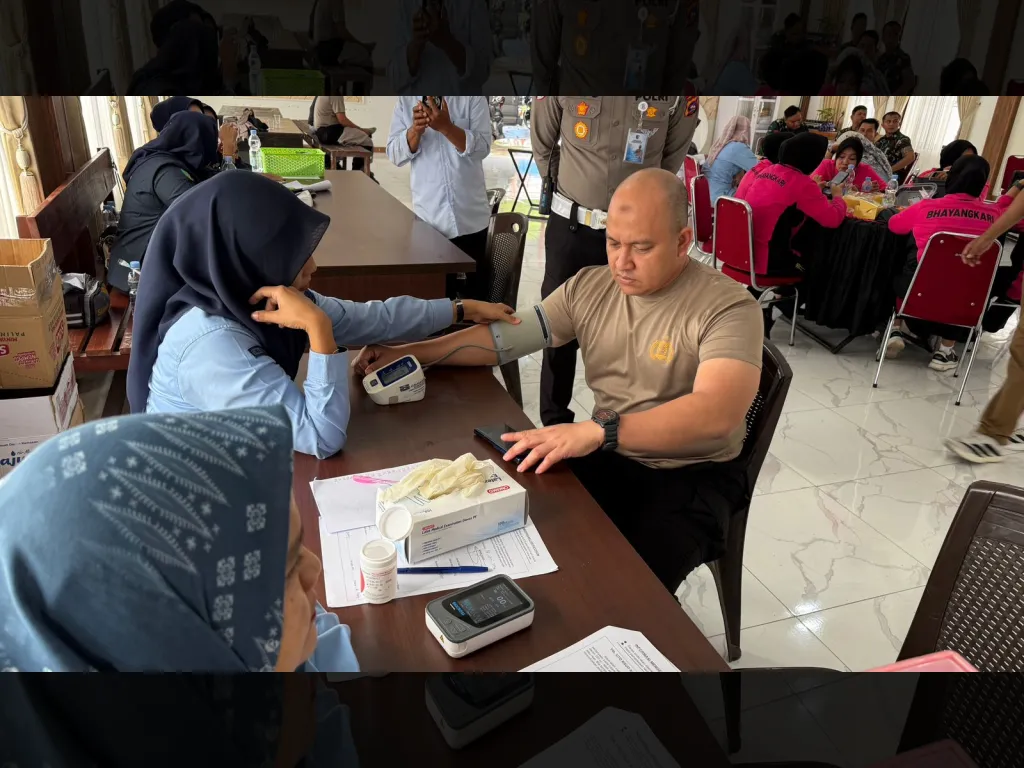 Kapolres Solok Ikuti Donor Darah