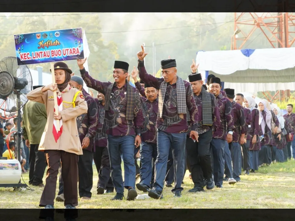 Barisan Kafilah melintasi panggung kehormatan