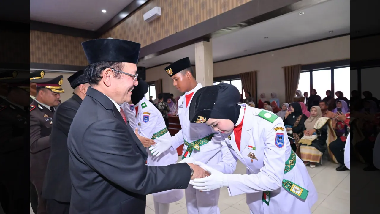 Walikota Zulmaeta titip pesan kepada Paskibraka jaga merah putih