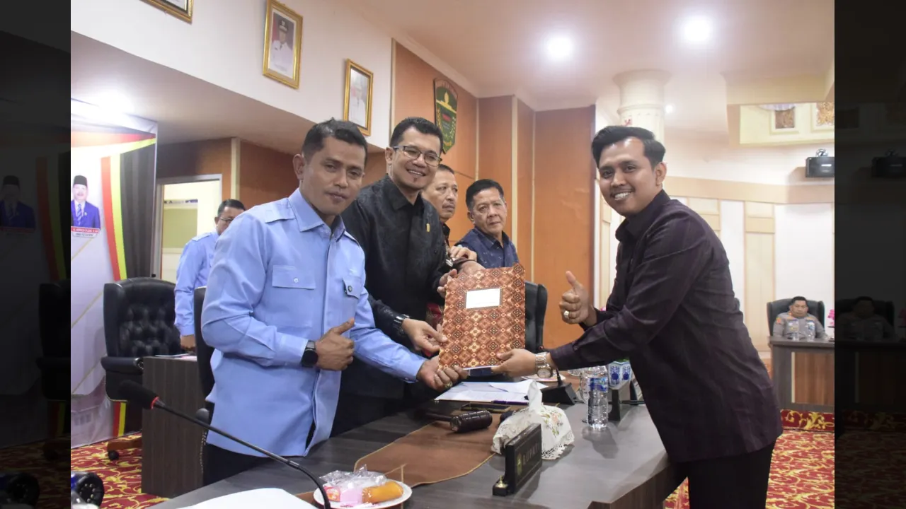 Juru Bicara Banggar DPRD serahkan hasil pembahasan KUA PPAS Perubahan APBD 2026