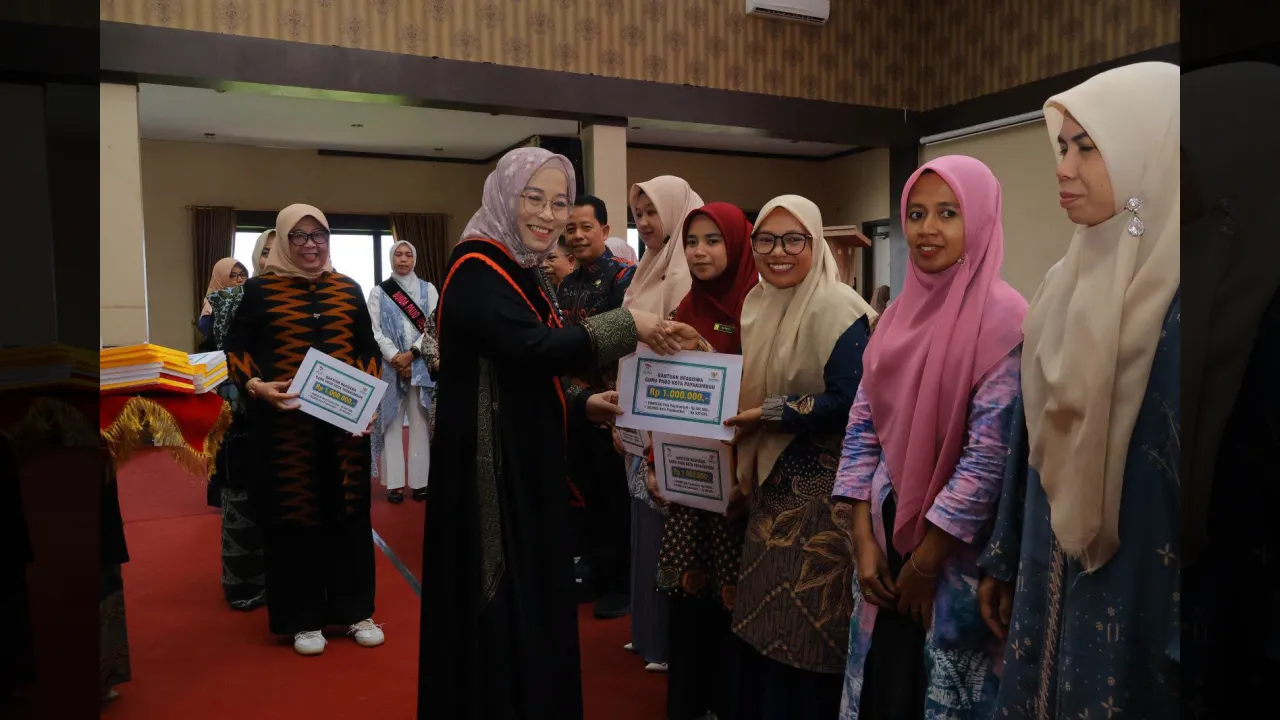 Bunda PAUD Kota Payakumbuh Eni Muis Zulmaeta