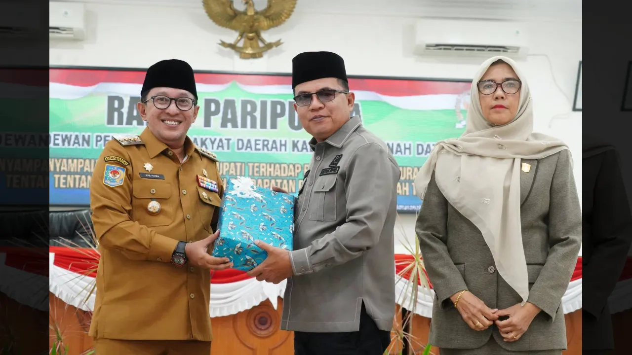 Ketua DPRD Tanah Datar Anton Yondra terima naskah perubahan APBD 2026 dari Bupati Eka Putra
