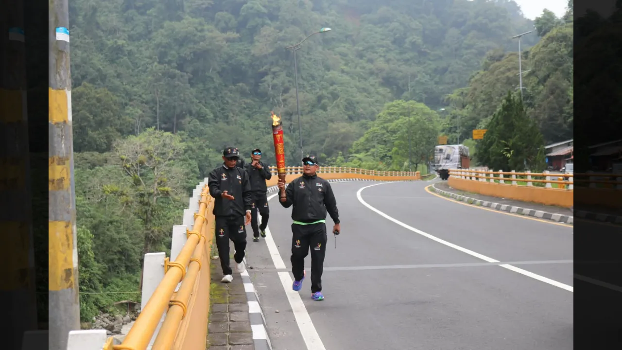 Api Porprov Sumbar mulai di arak dari Pariangan