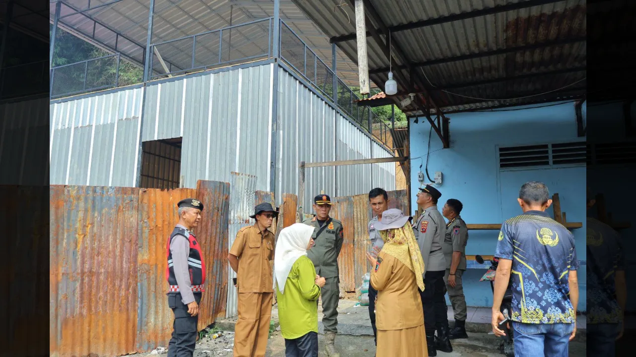 Tim gabungan turun tertibkan bangunan tak berizin